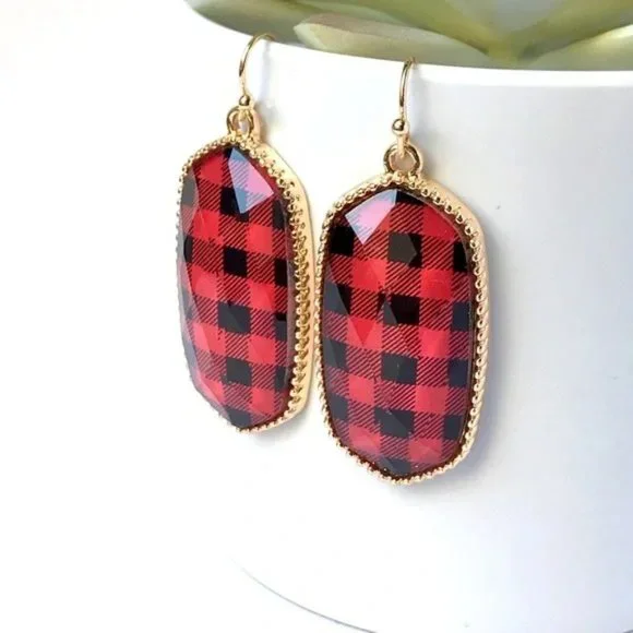 🎄Buffalo plaid gold tone dangle women's epoxy earrings - Picture 2 of 2